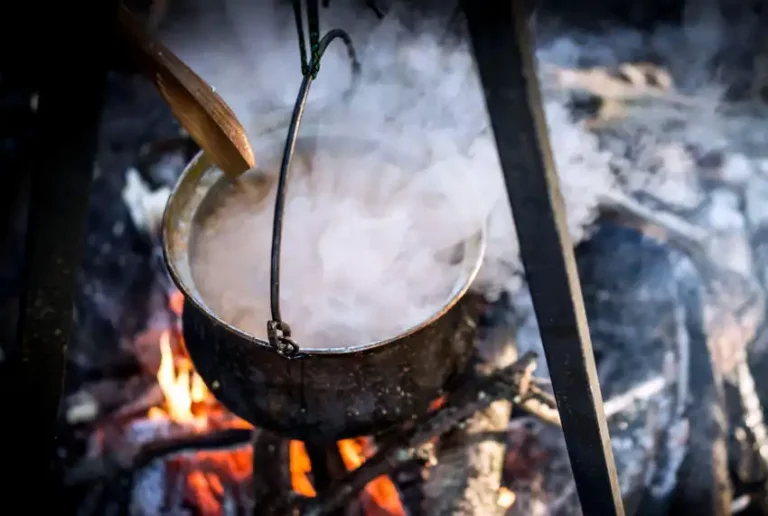 How to Cook Over a Campfire Safely and Responsibly